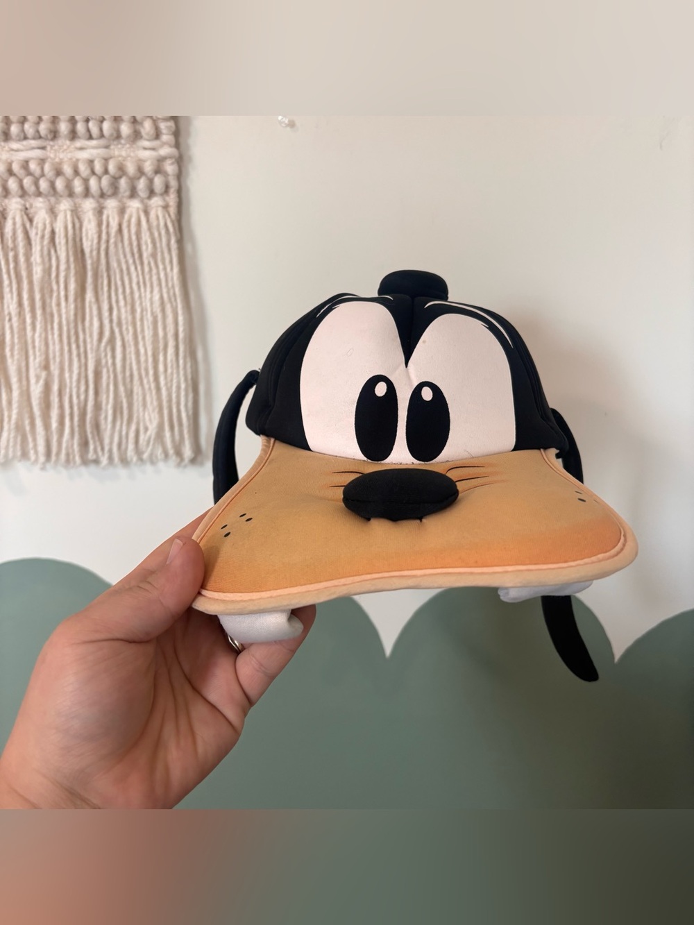Walt Disney World Goofy Hat With Ears Elastic Strap back One Size Fits All